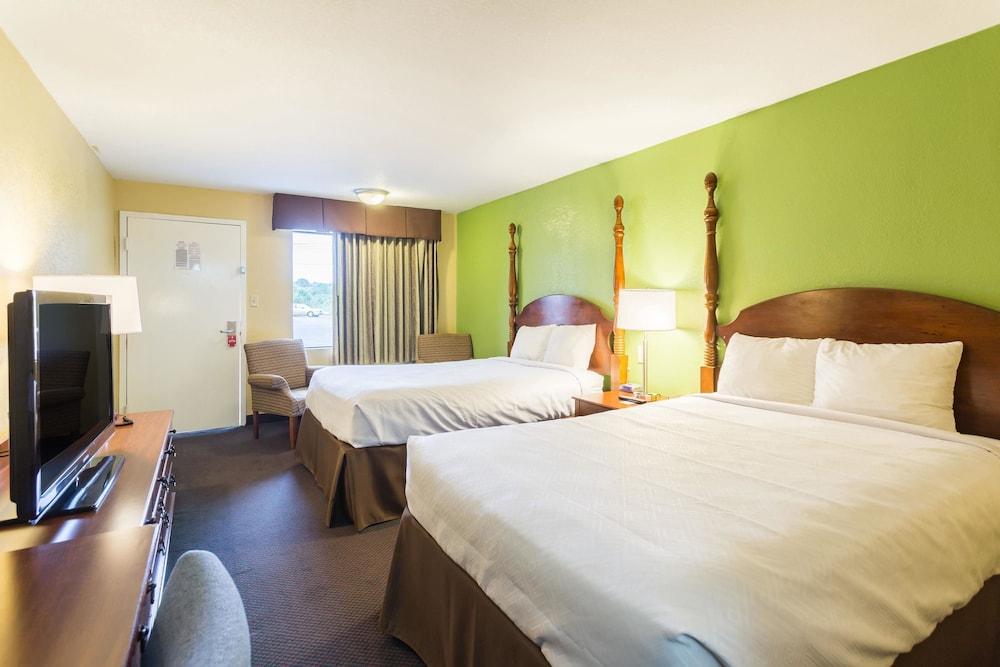 Econo Lodge White Pine Morristown I-81 & I-40 Split מראה חיצוני תמונה