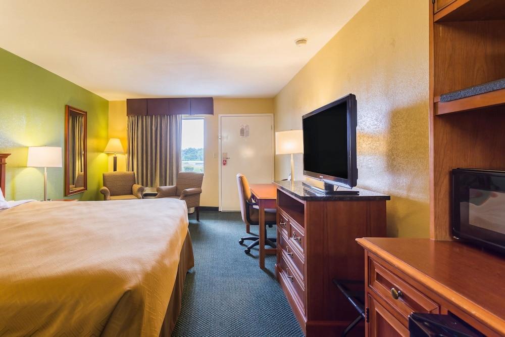 Econo Lodge White Pine Morristown I-81 & I-40 Split מראה חיצוני תמונה