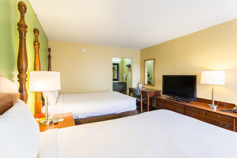 Econo Lodge White Pine Morristown I-81 & I-40 Split מראה חיצוני תמונה