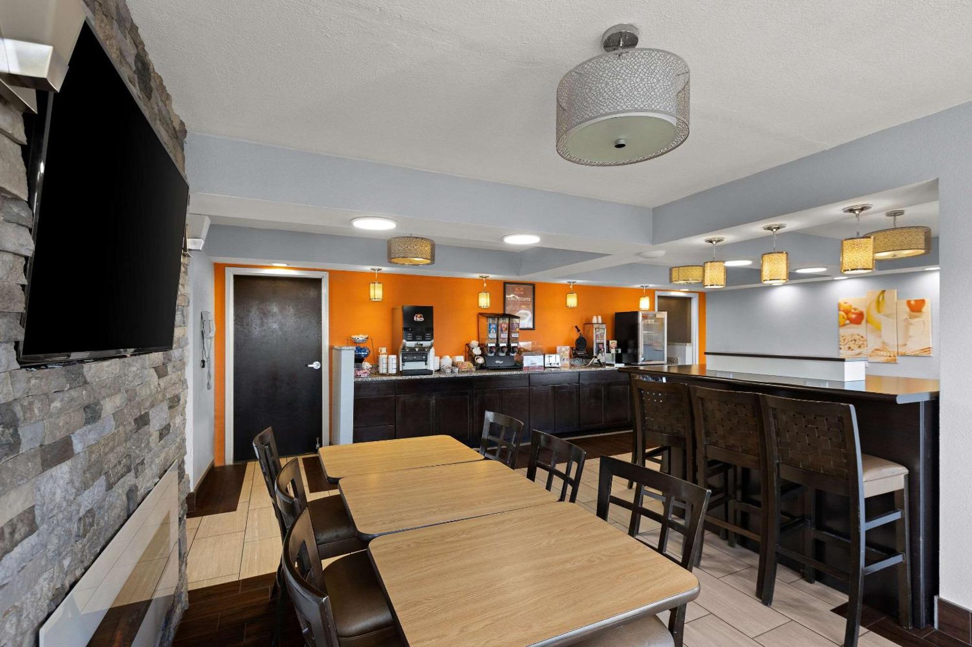 Econo Lodge White Pine Morristown I-81 & I-40 Split מראה חיצוני תמונה