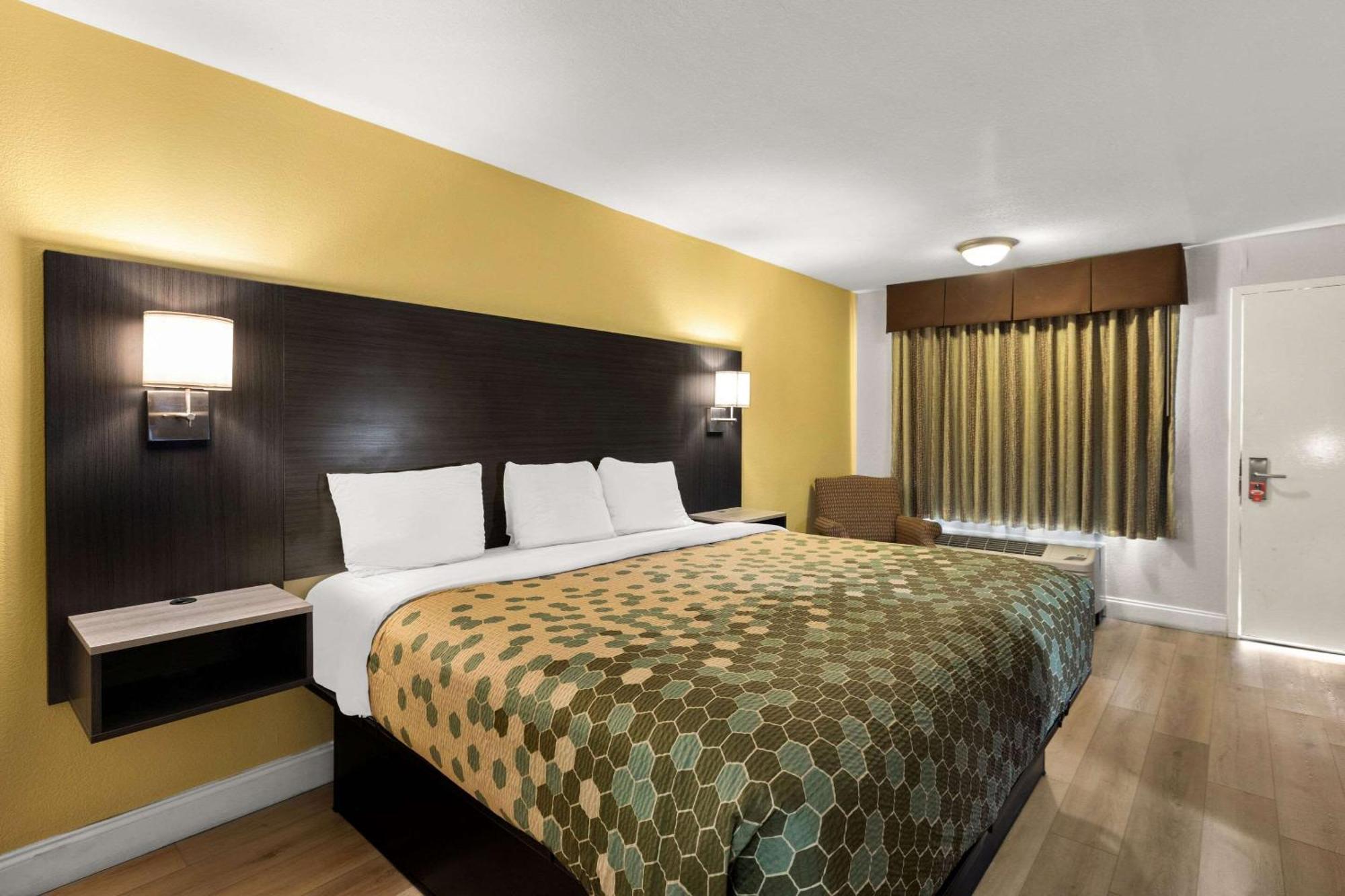 Econo Lodge White Pine Morristown I-81 & I-40 Split מראה חיצוני תמונה