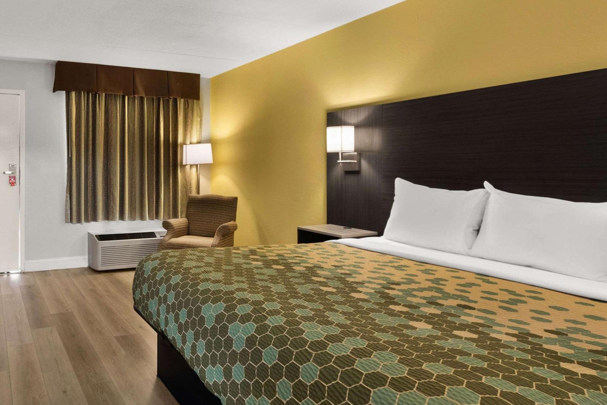 Econo Lodge White Pine Morristown I-81 & I-40 Split מראה חיצוני תמונה